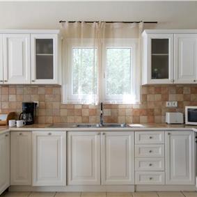 3 bedroom villa with heated pool in Kassiopi, Corfu, sleeps 6